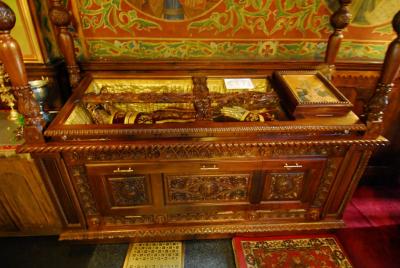 Moaştele Sfântului Ștefan Milutin, țarul sârbilor din Biserica Mântuitorului - Sofia Moaştele Sfântului Ștefan Milutin, țarul sârbilor