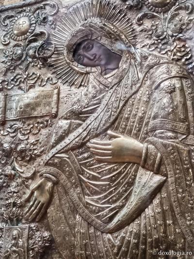 Cinstirea Icoanei Maicii Domnului „Neamonitissa” de la Mănăstirea Nea Moni din Chios
