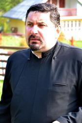 Pr. Cătălin Coșula