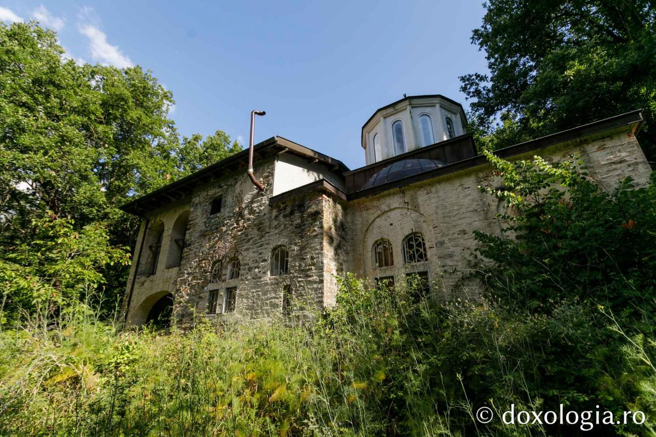 Schitul Chornyi Vyr din Athos | Doxologia