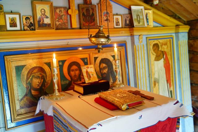 (Foto) Sfânta Liturghie în bisericuța Sfântului Cuvios Trifon, Luminătorul laponilor – 16 iunie 2021