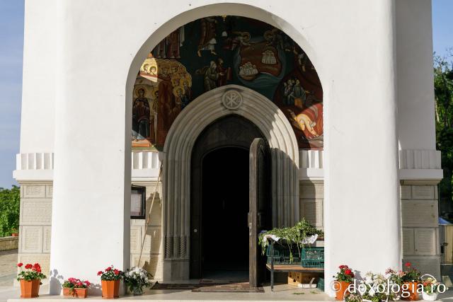 Mănăstirea Piatra Sfântă din Iași